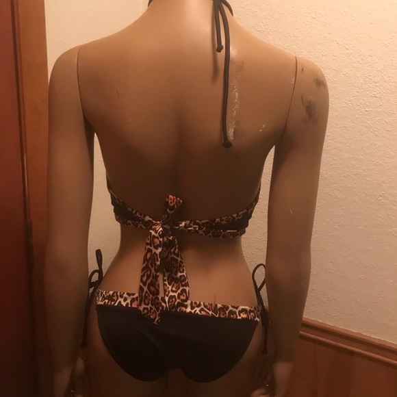 VICTORIA SECRETS SEXY SWIMSUIT - Picture 6 of 9